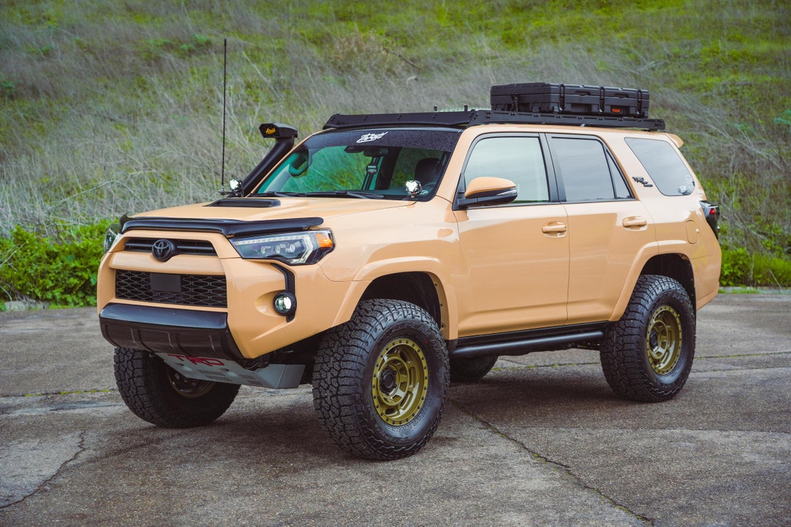 side-view-of-toyota-4runner